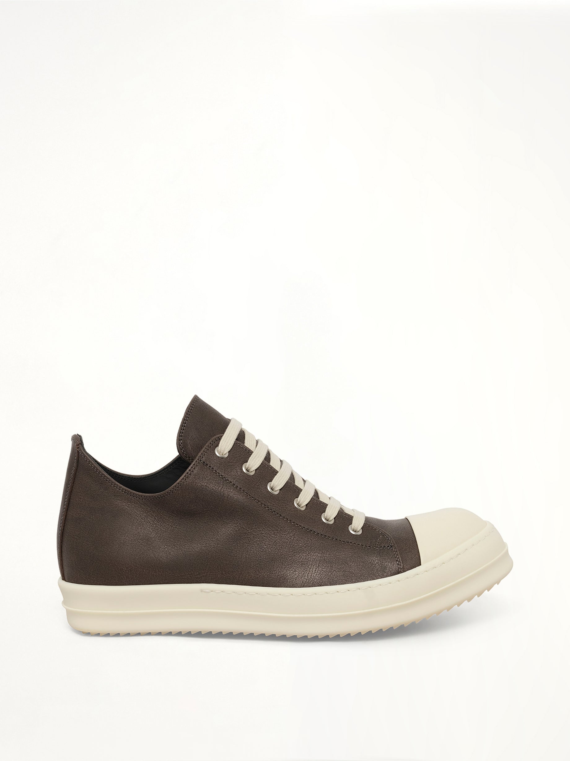 Low Sneaks in Washed Black