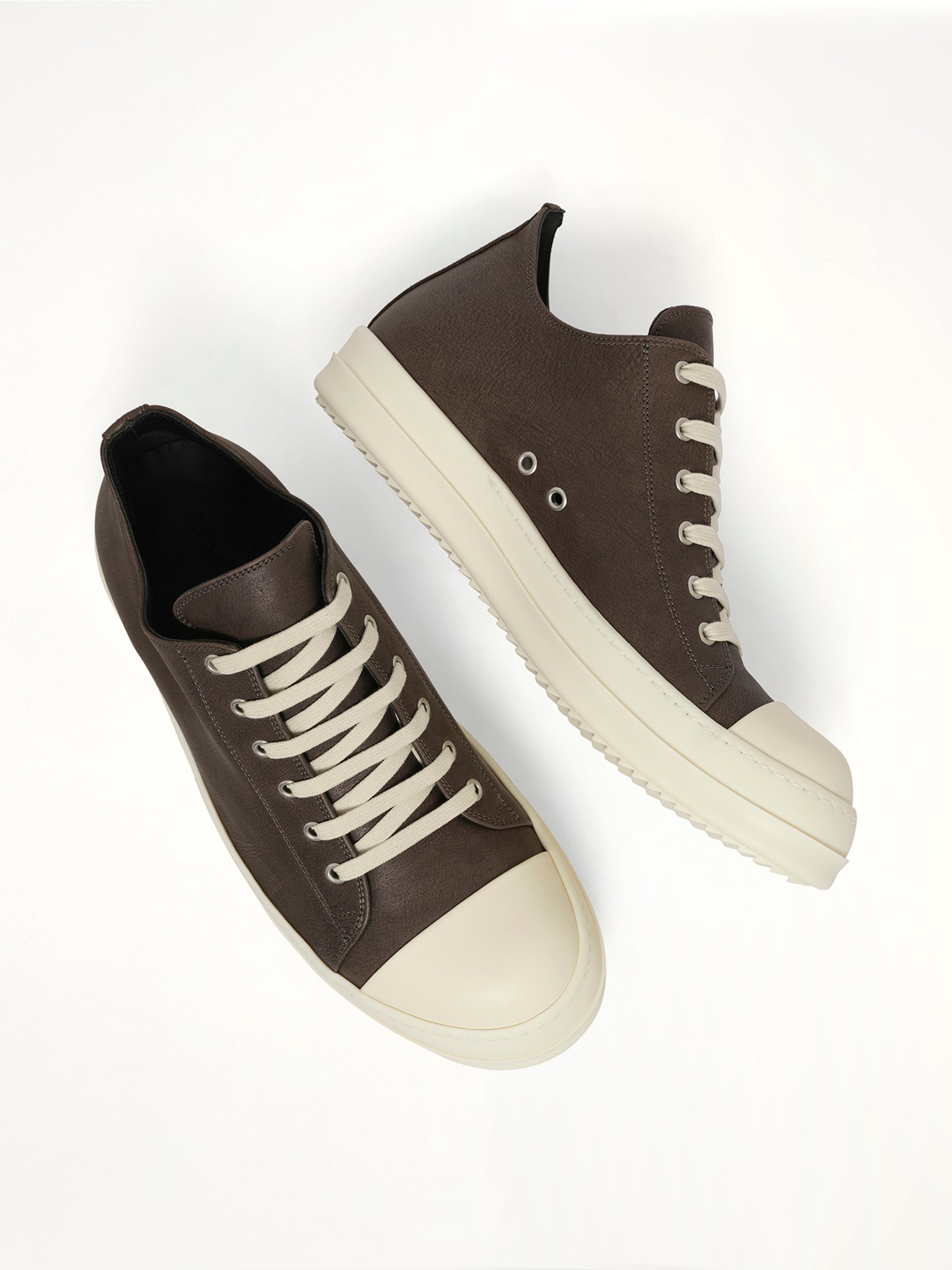 Low Sneaks in Washed Black
