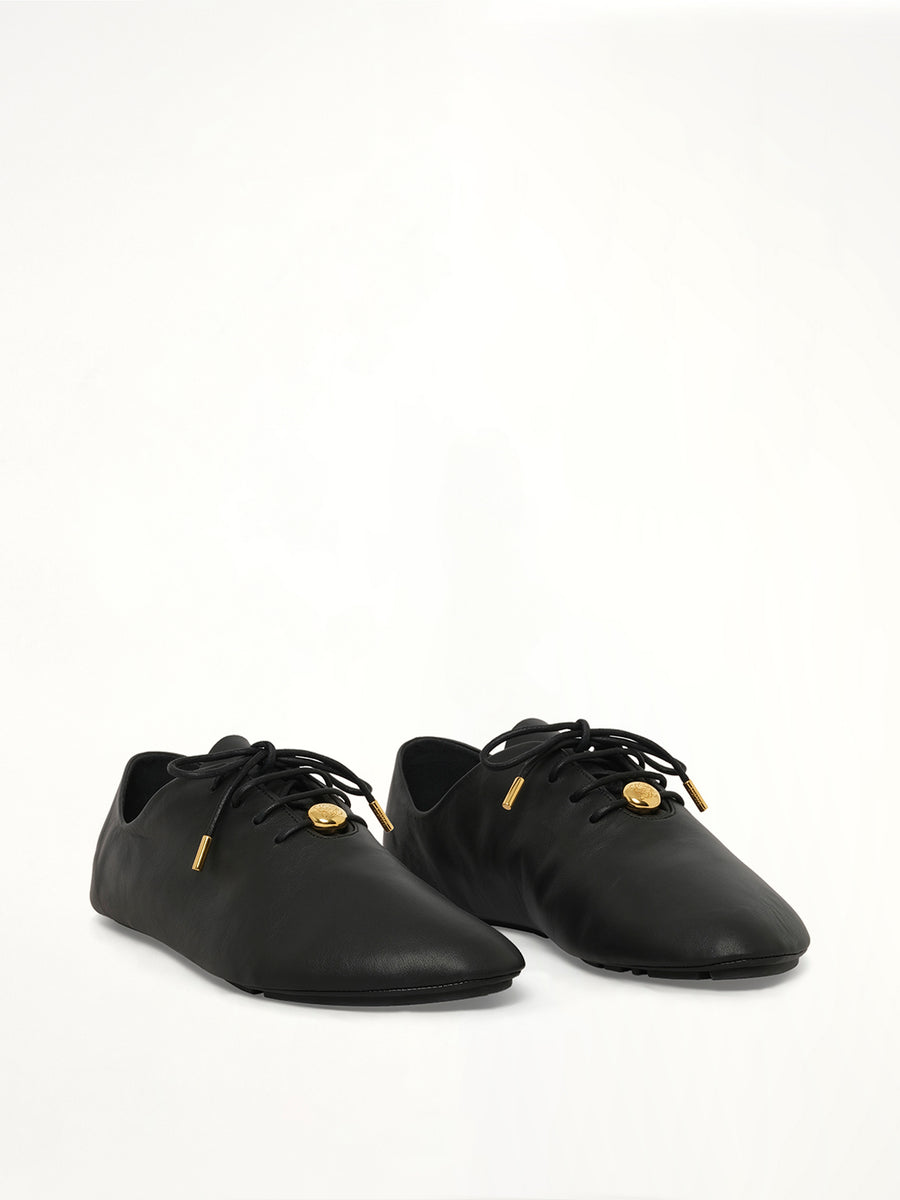 Pebble Soft Lace-Up Derby in Black