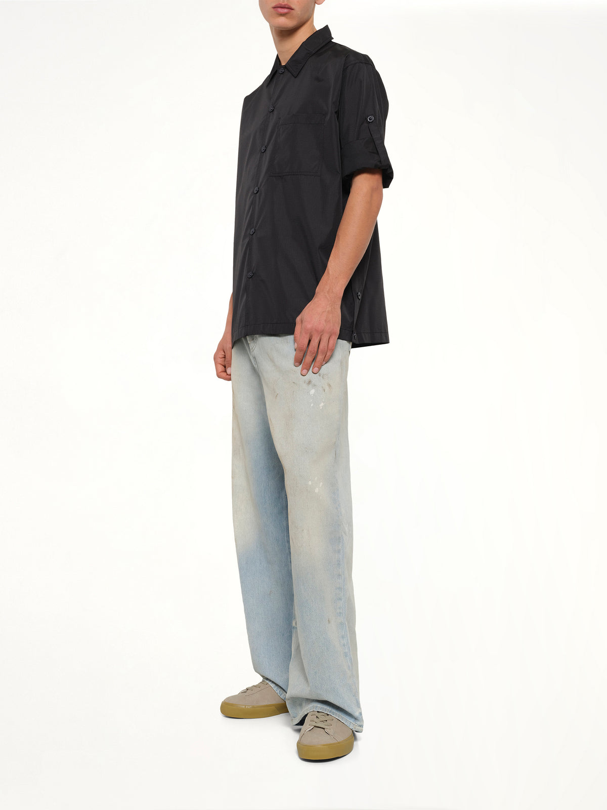 Non Down Military Button Slit Shirt in Black