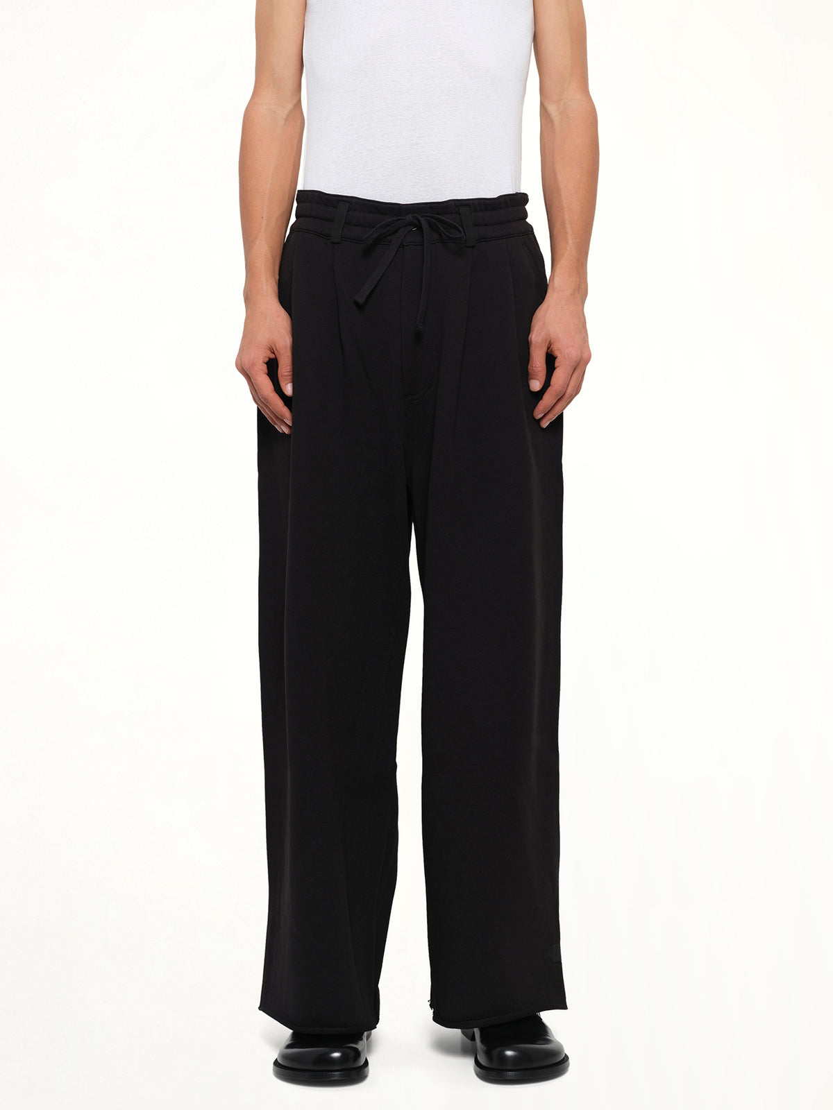 Pleated Pants Back Pile Knit in Black