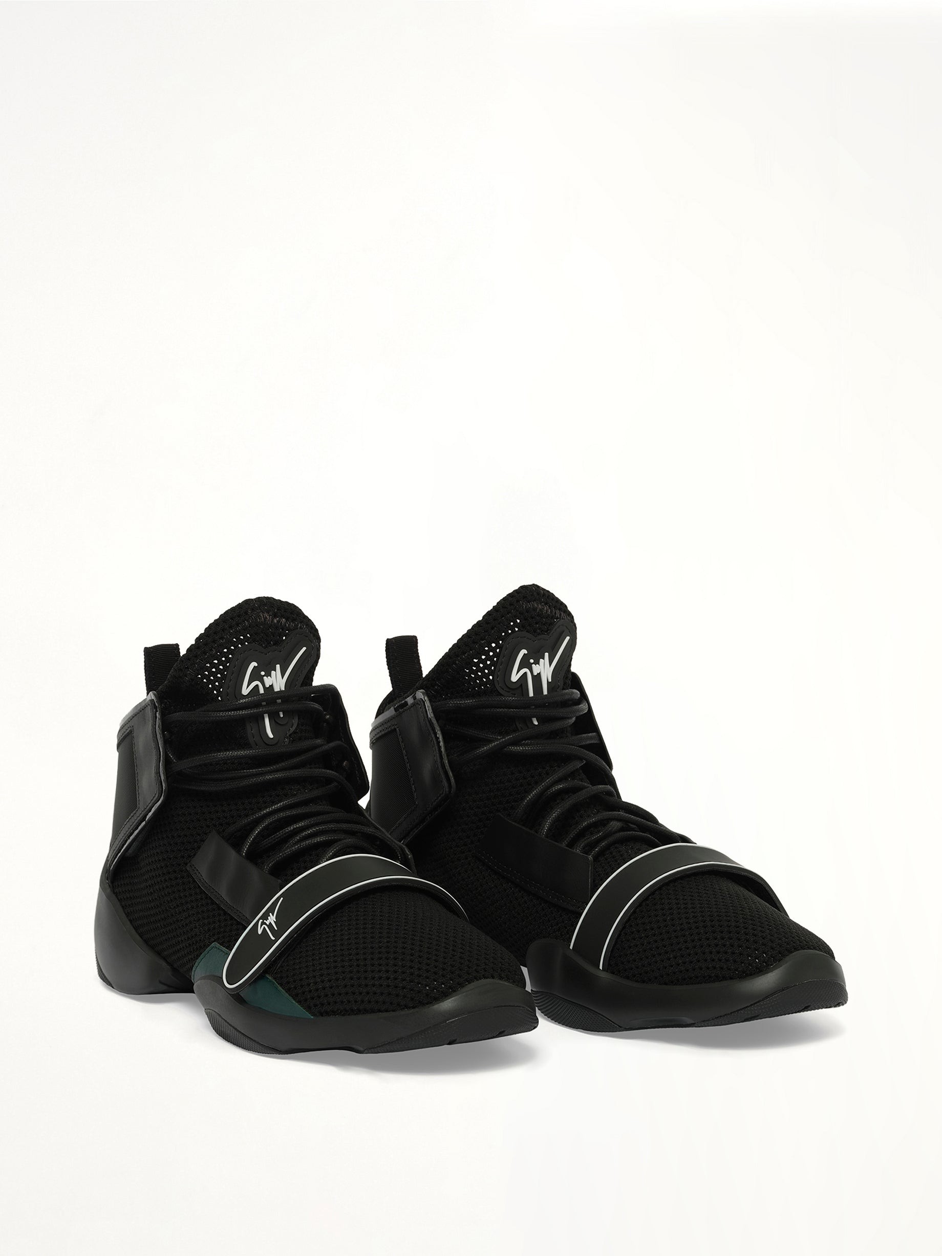 Giollo Sneaker in Black