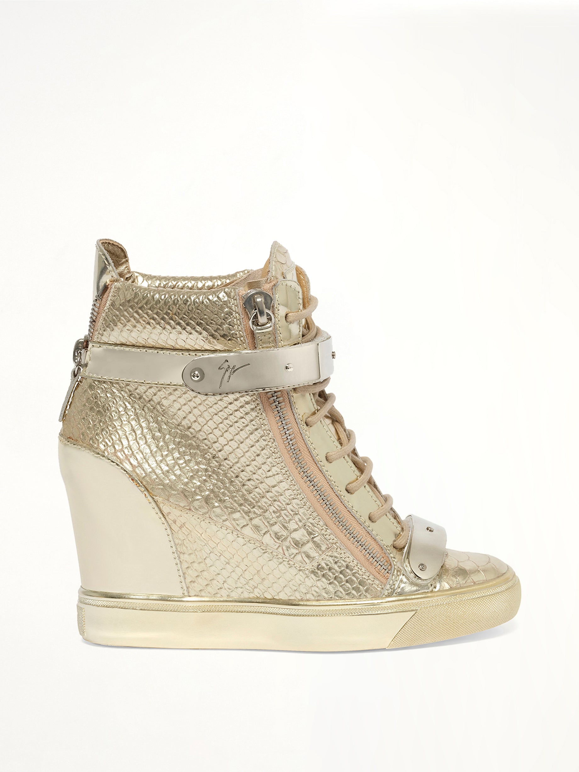 Golia Platino Sneaker in Black