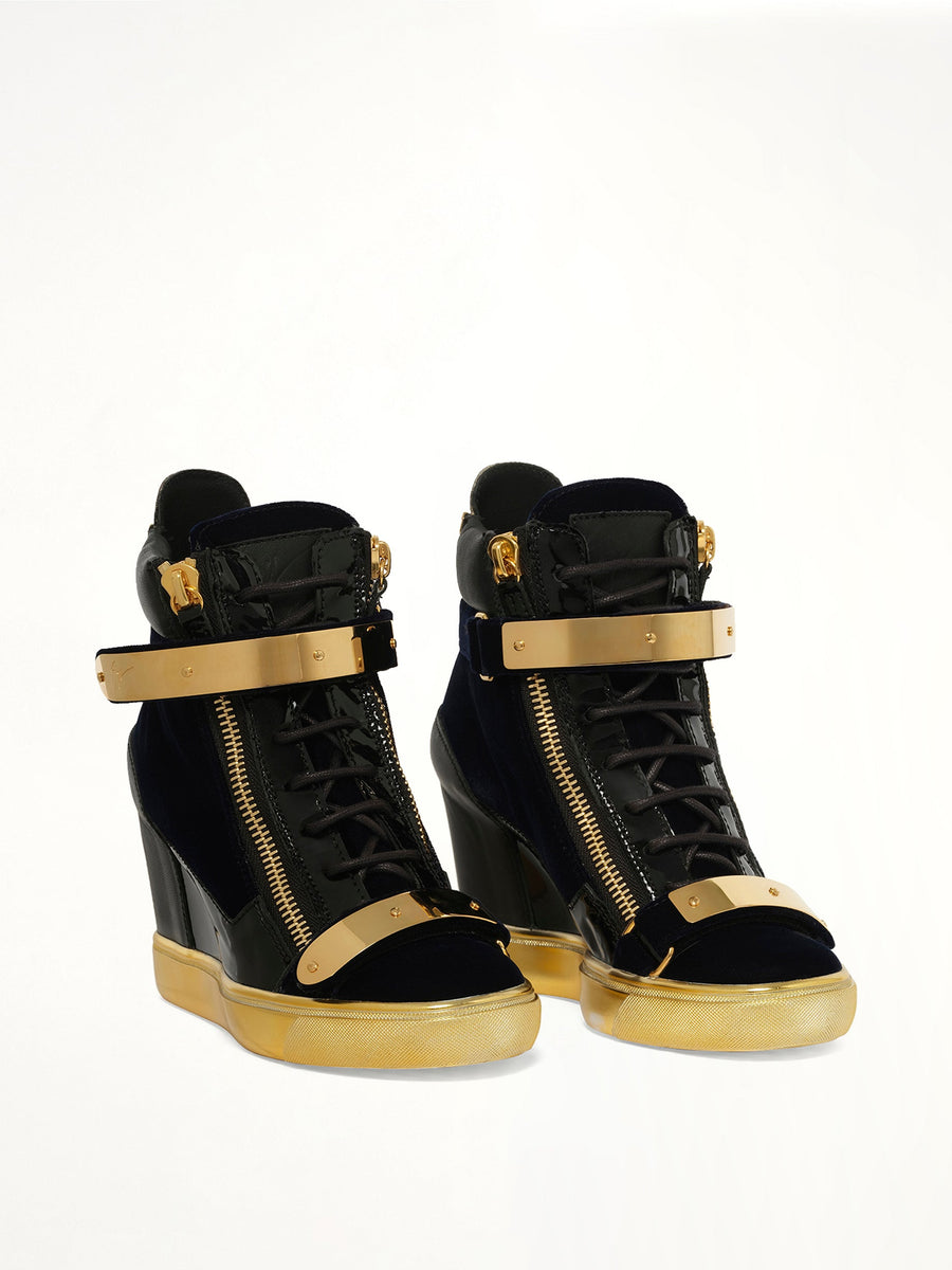 Veronica Sneaker in Navy