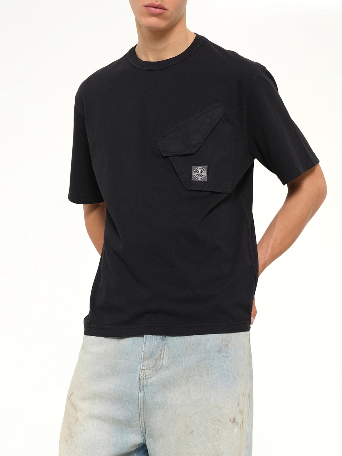 2100008 Cotton Pocket T-Shirt in Black