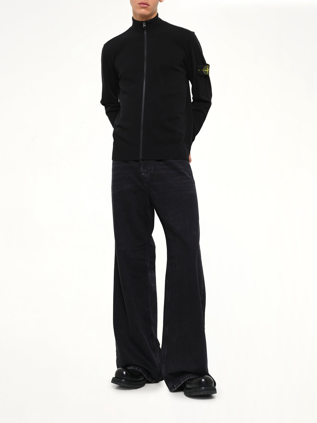 5100023 Light RWS Geelong Wool Zip-Up Cardigan in Black