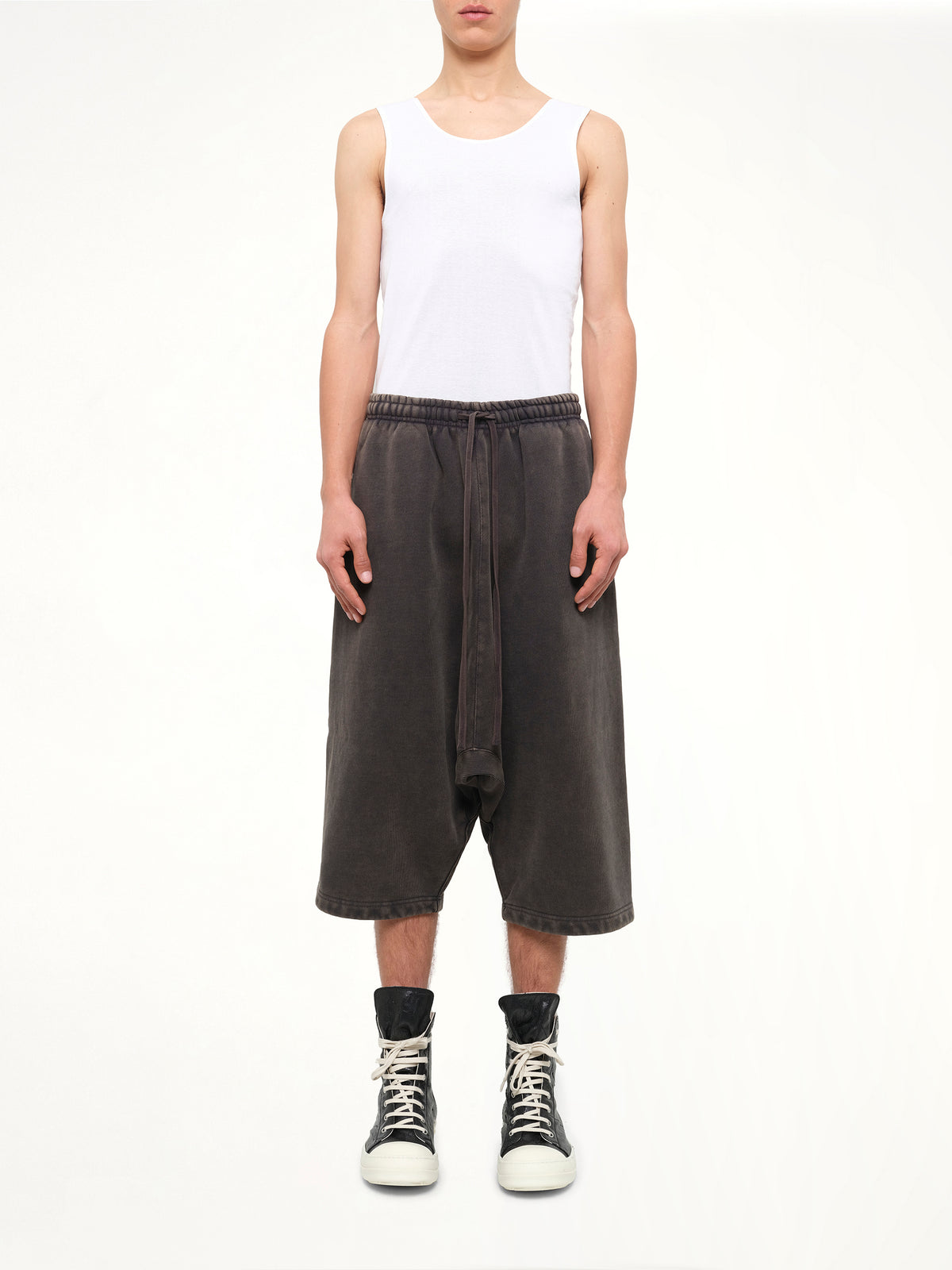 Drop Short in Washed Black