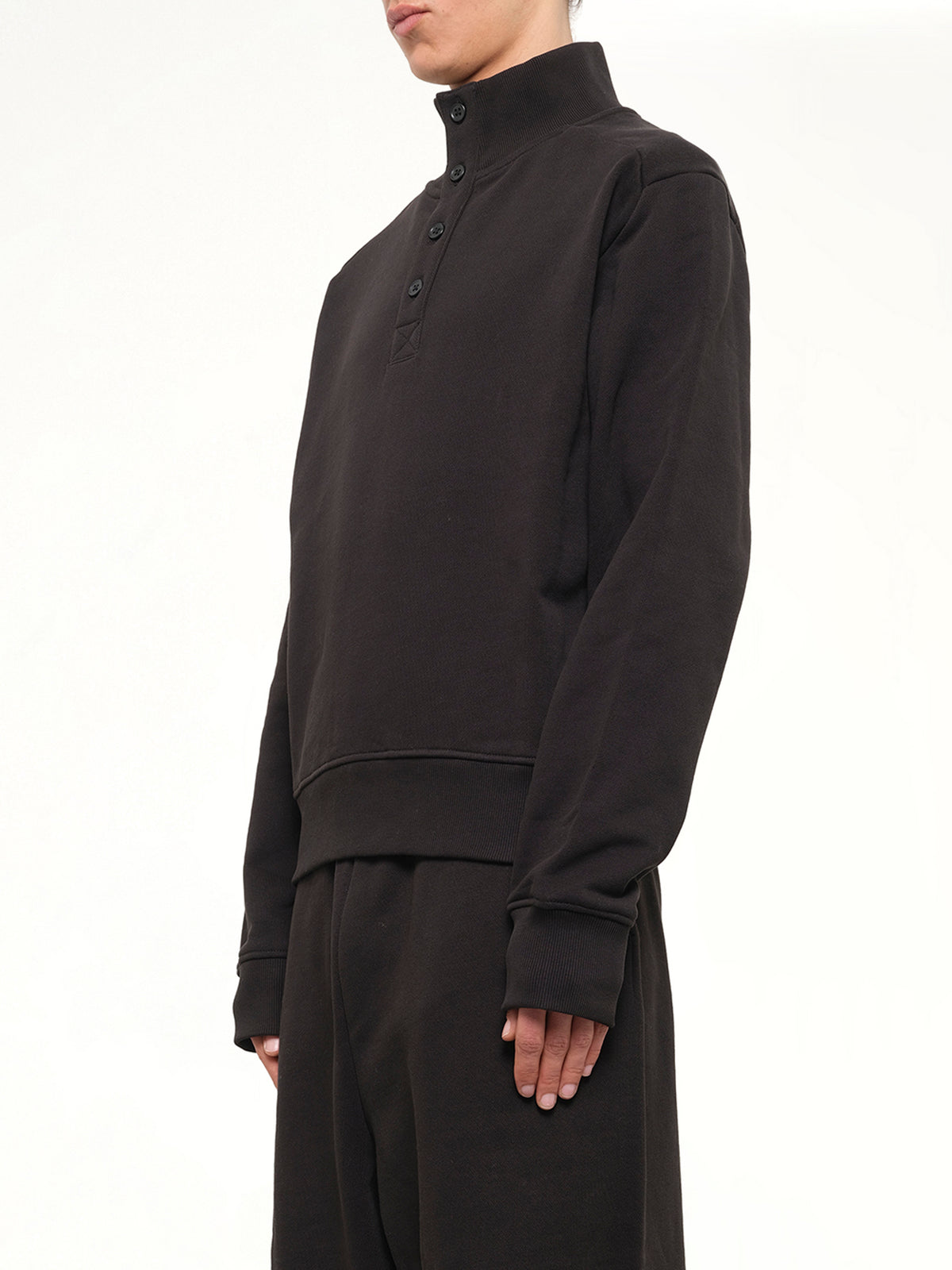 Port Pullover in Black