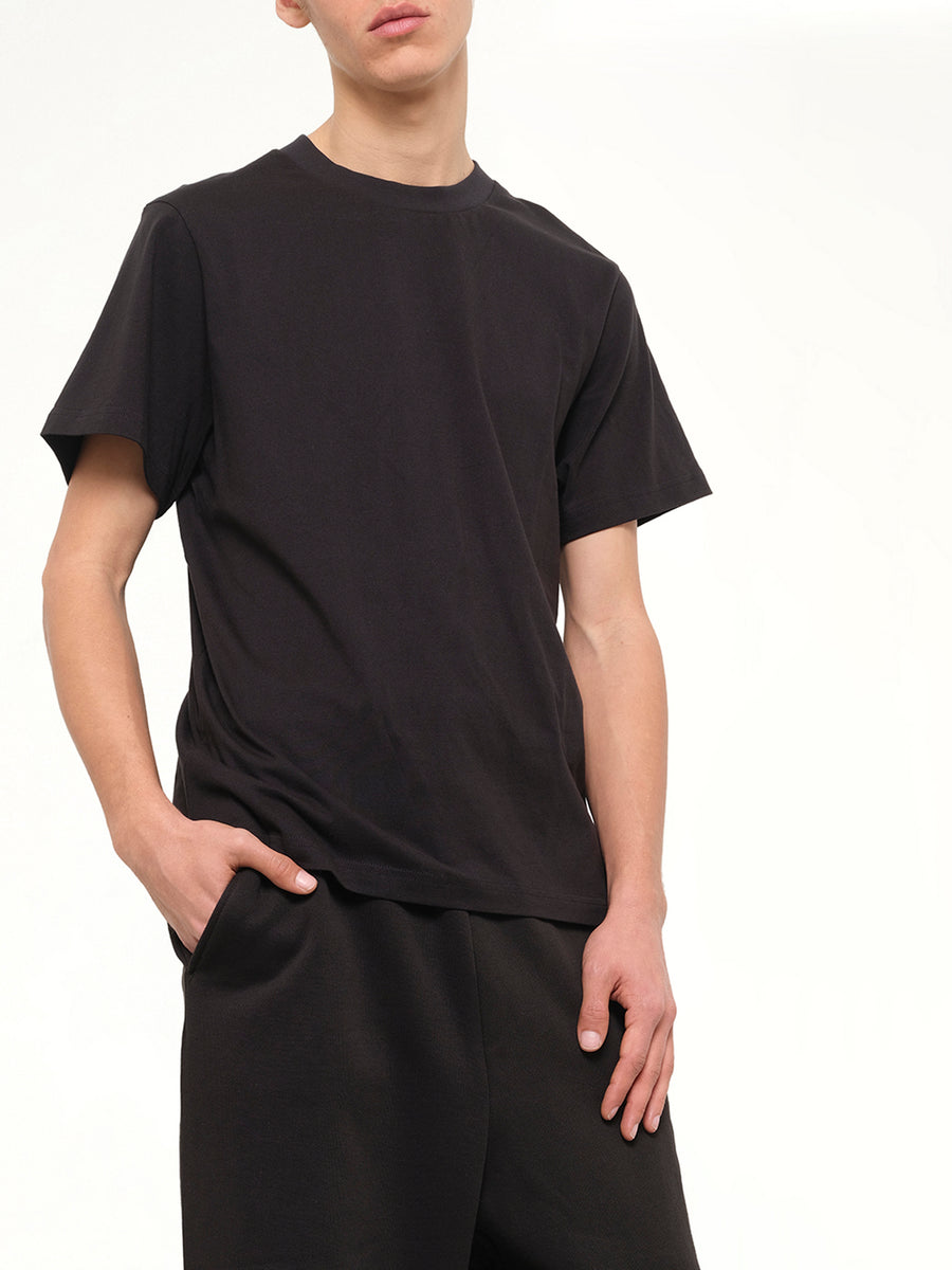 Standard T-Shirt in Black