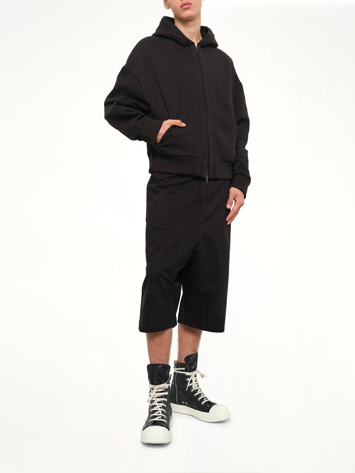 Thermal Hood in Black
