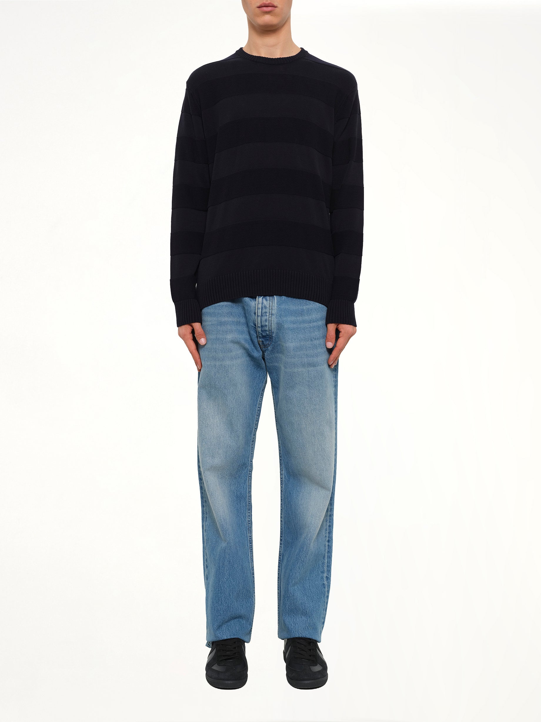 Crew Neck Sweatshirt in Navy
