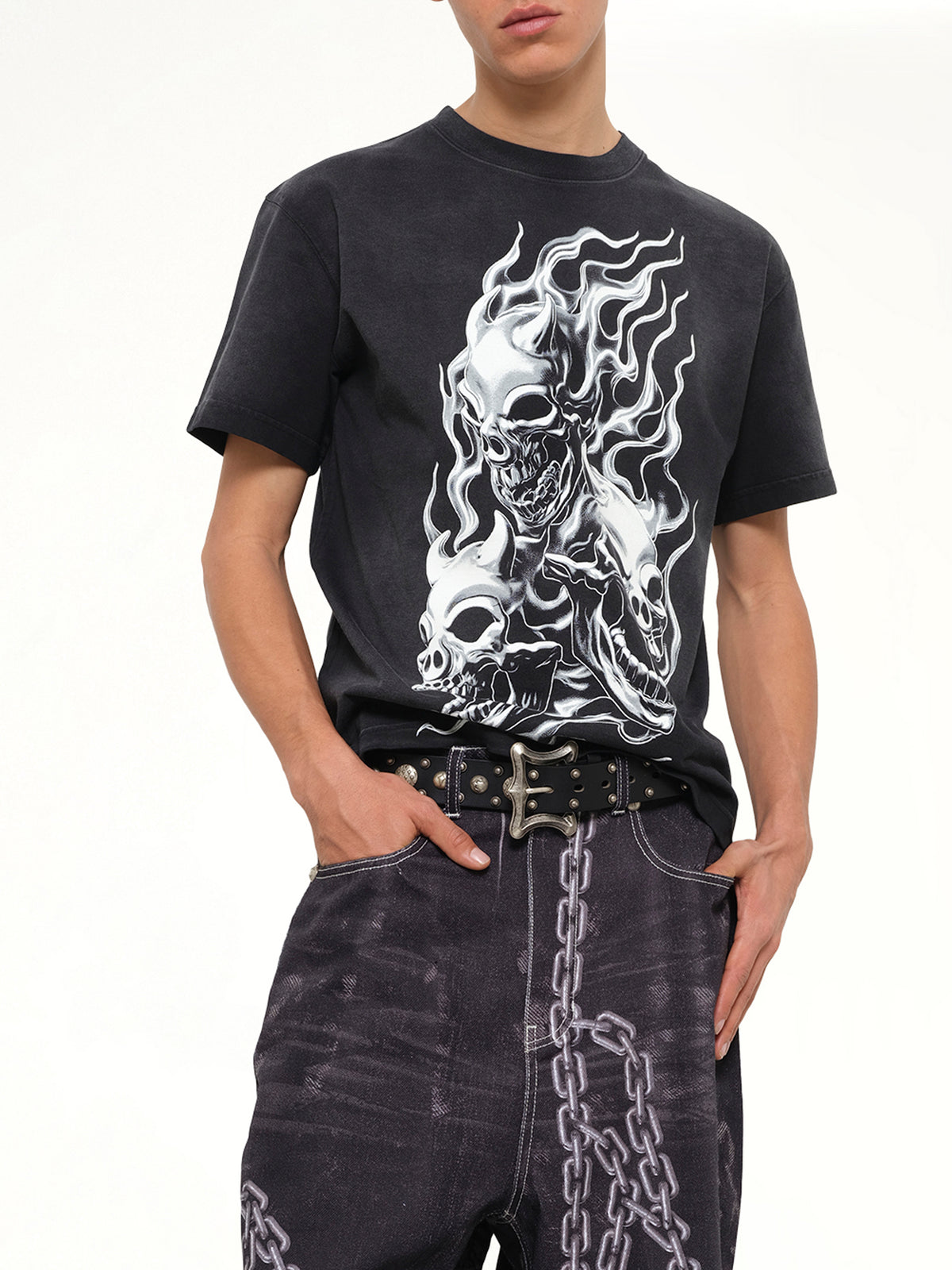 Three Riding Skull Dirt T-Shirt in Black
