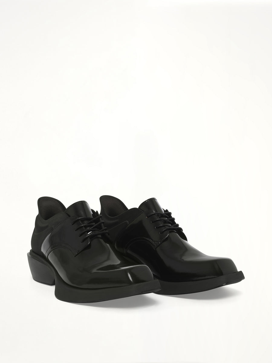 RE001 Derby in Black