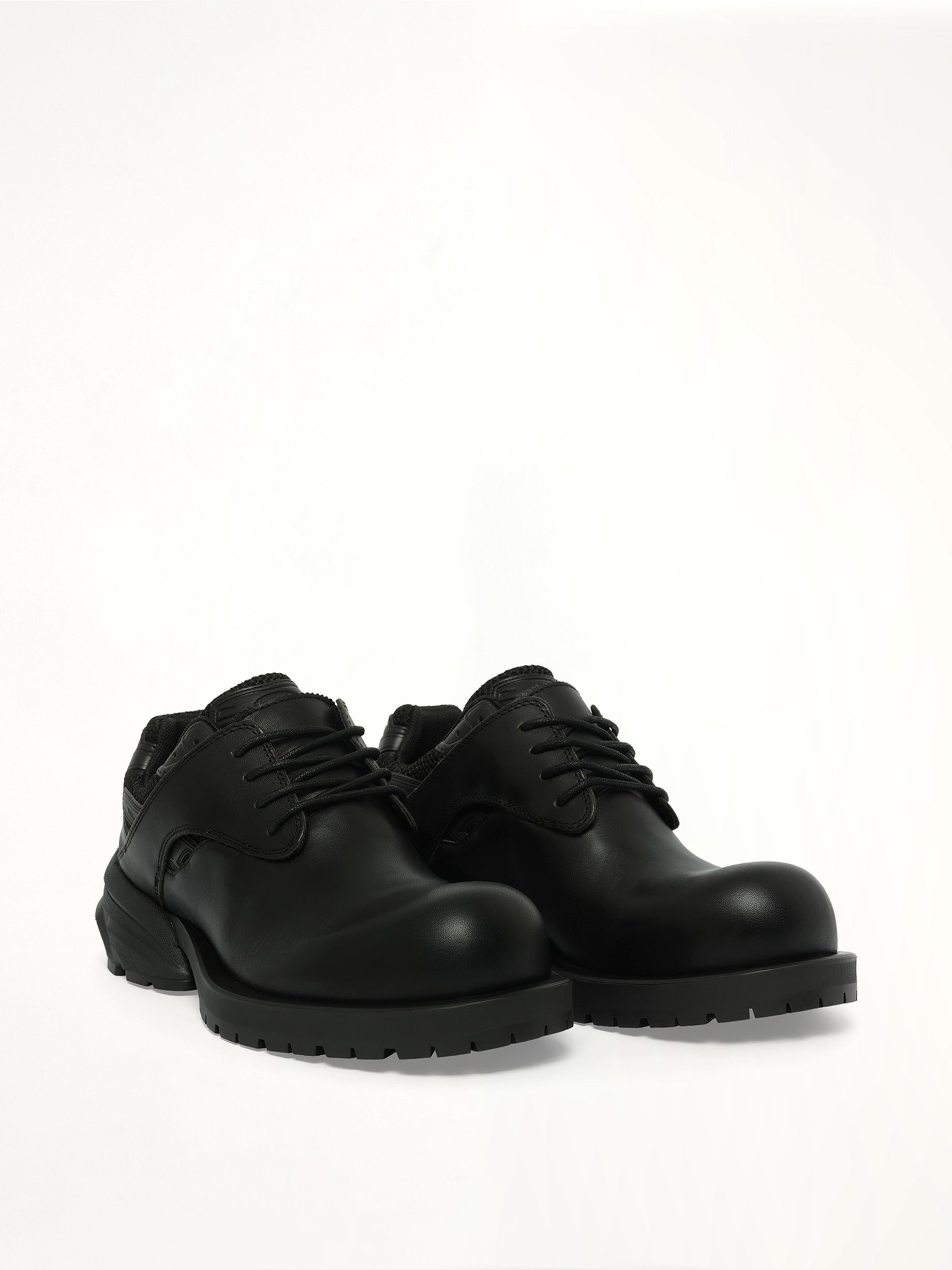 Starting Bigger Hybrid Derby in All Black