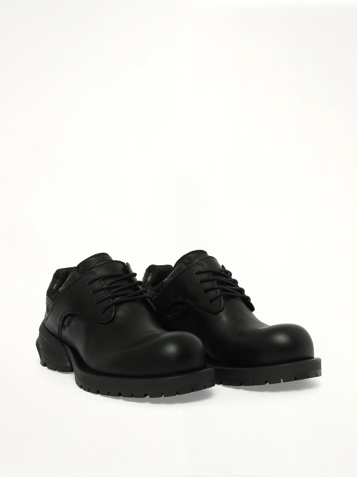 Starting Bigger Hybrid Derby in All Black