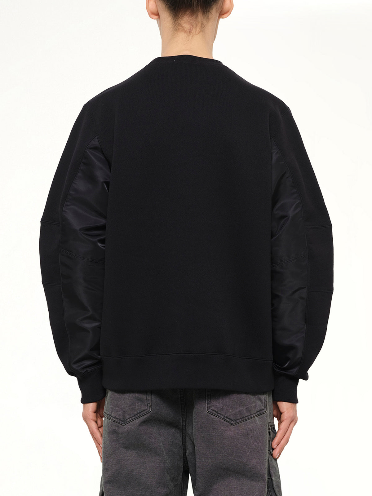 Heart Embroidery Sweatshirt in Black