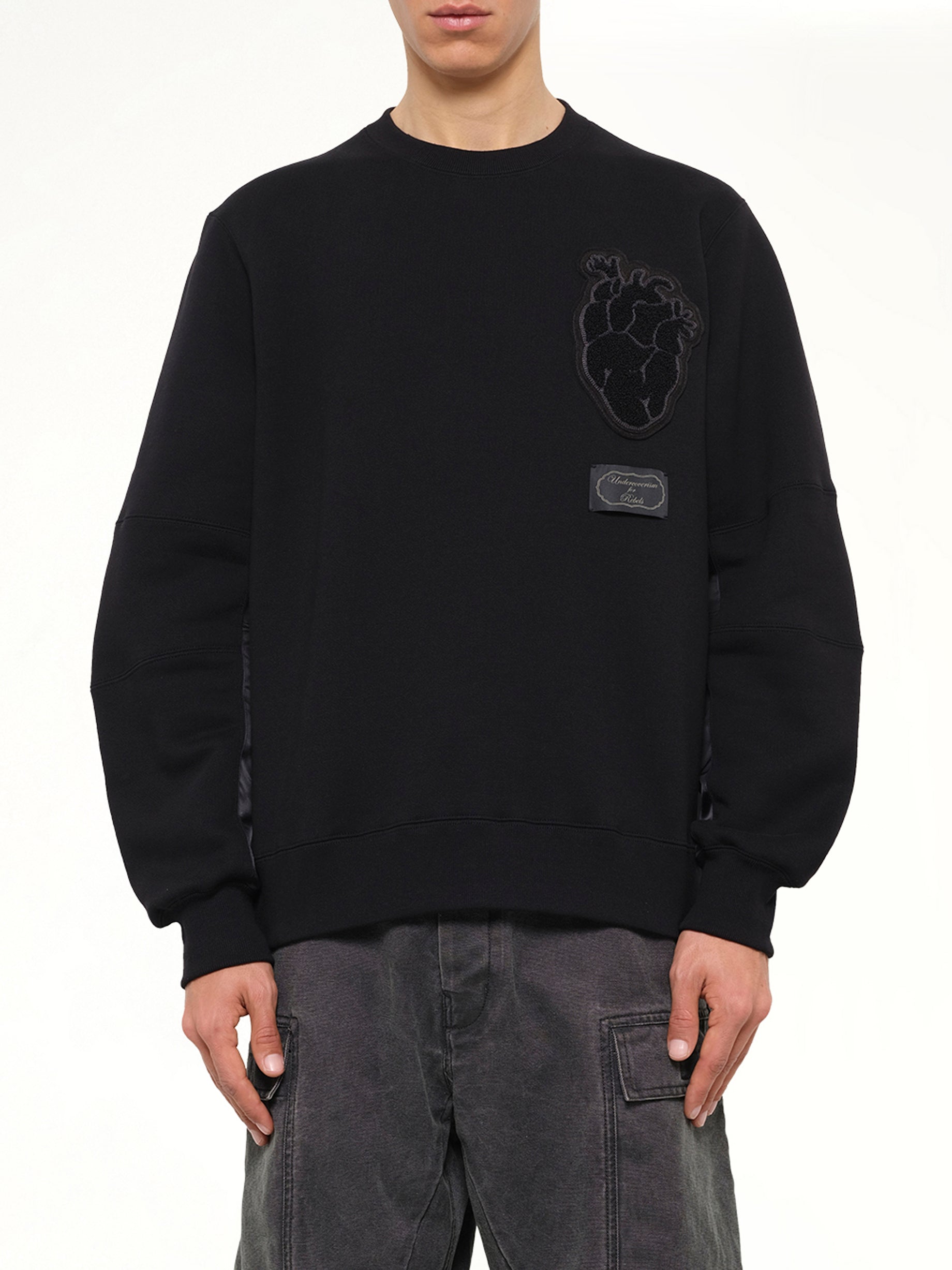 Heart Embroidery Sweatshirt in Black