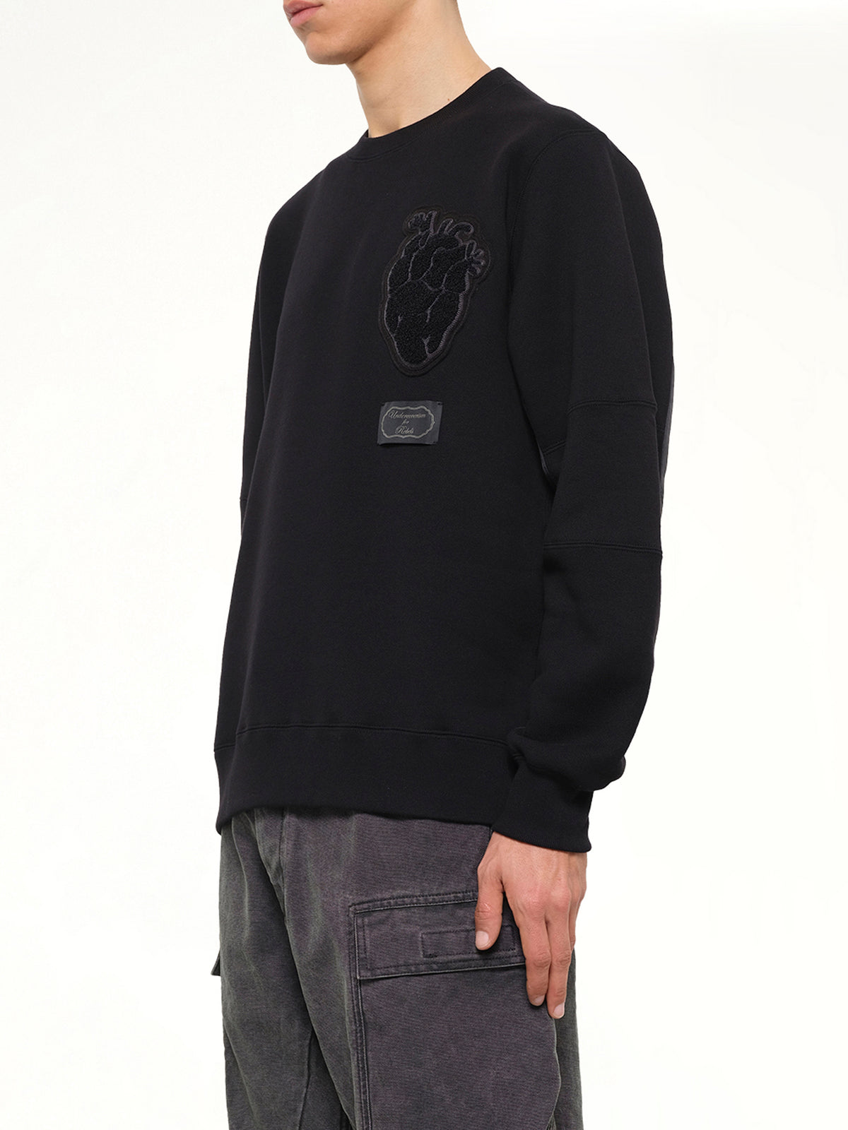 Heart Embroidery Sweatshirt in Black