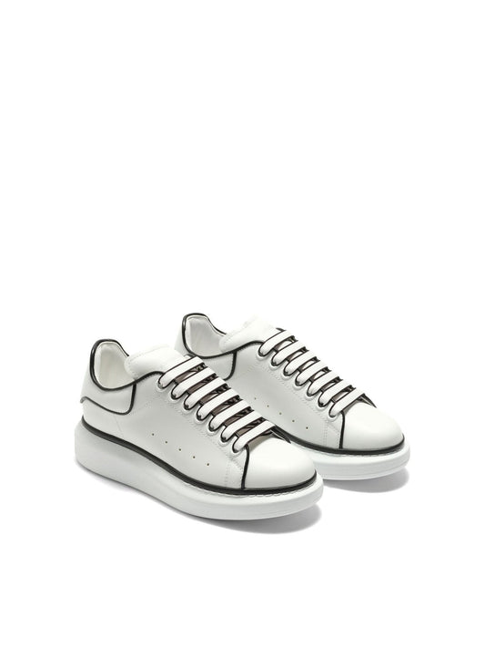 Larry Contrast Sneaker in White/Black