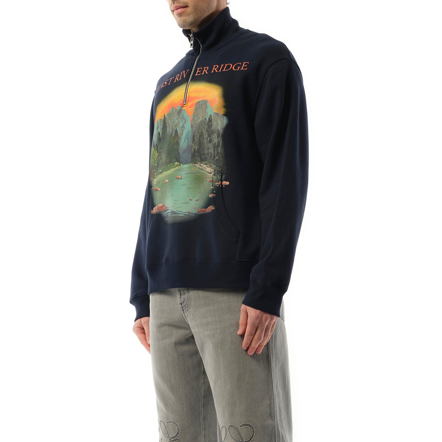 Zip-Up Scenery Sweatshirt in Dark Blue