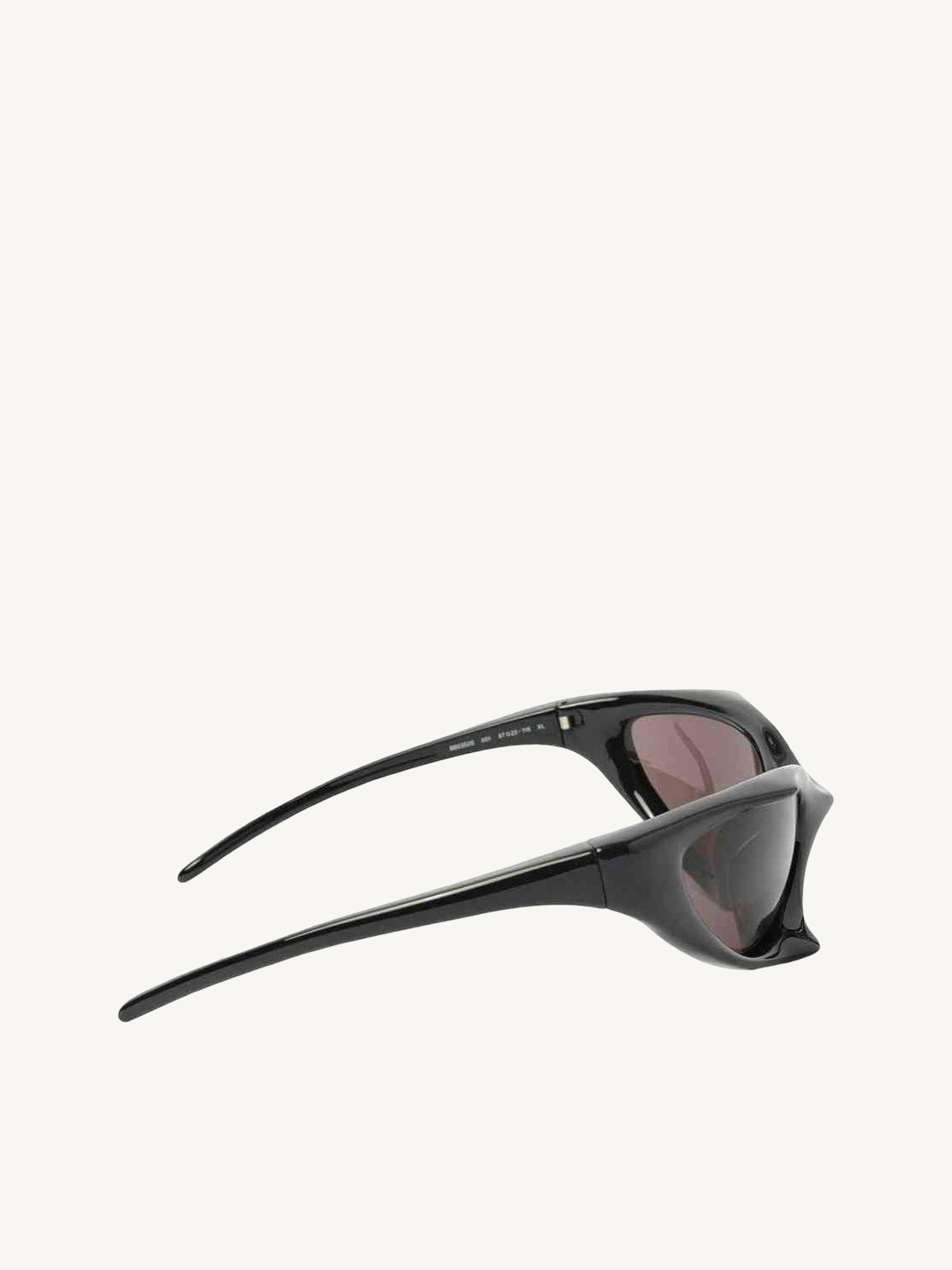 Runner Cat Sunglasses in Black — MARAIS