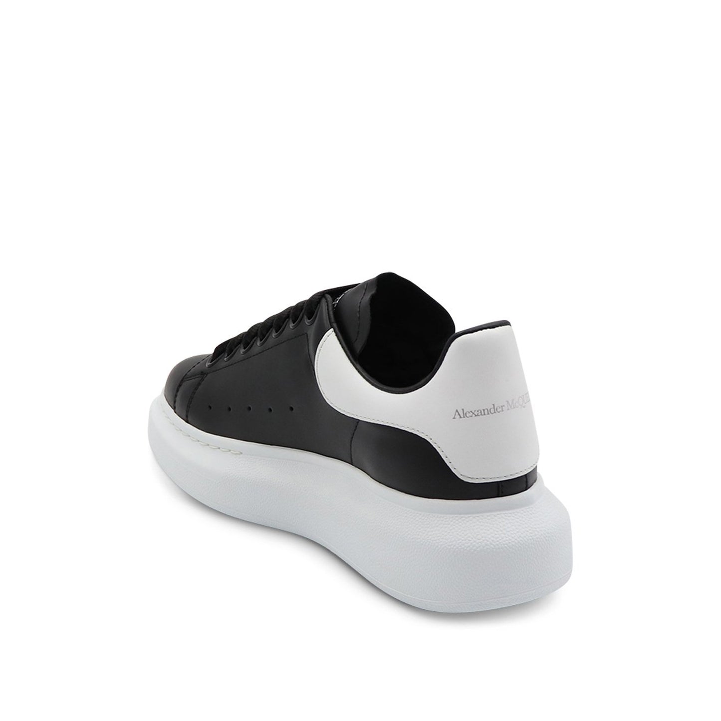 Larry Oversized Sneakers in Black/White