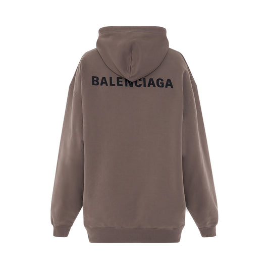 Fleece Back Logo Medium Fit Hoodie in Taupe