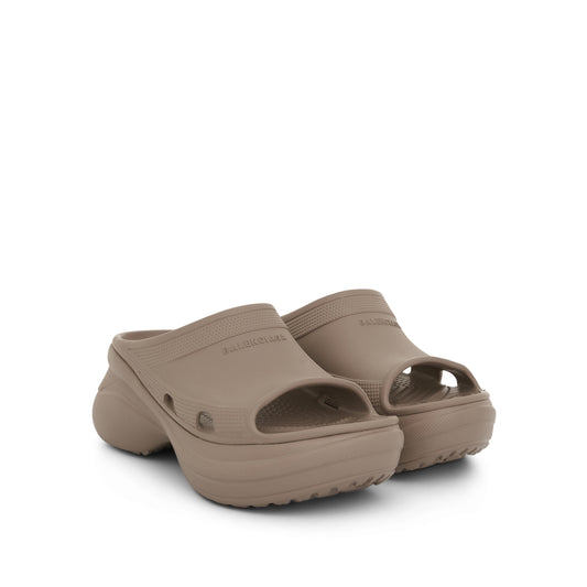 Crocs Pool Slide Sandal in Beige