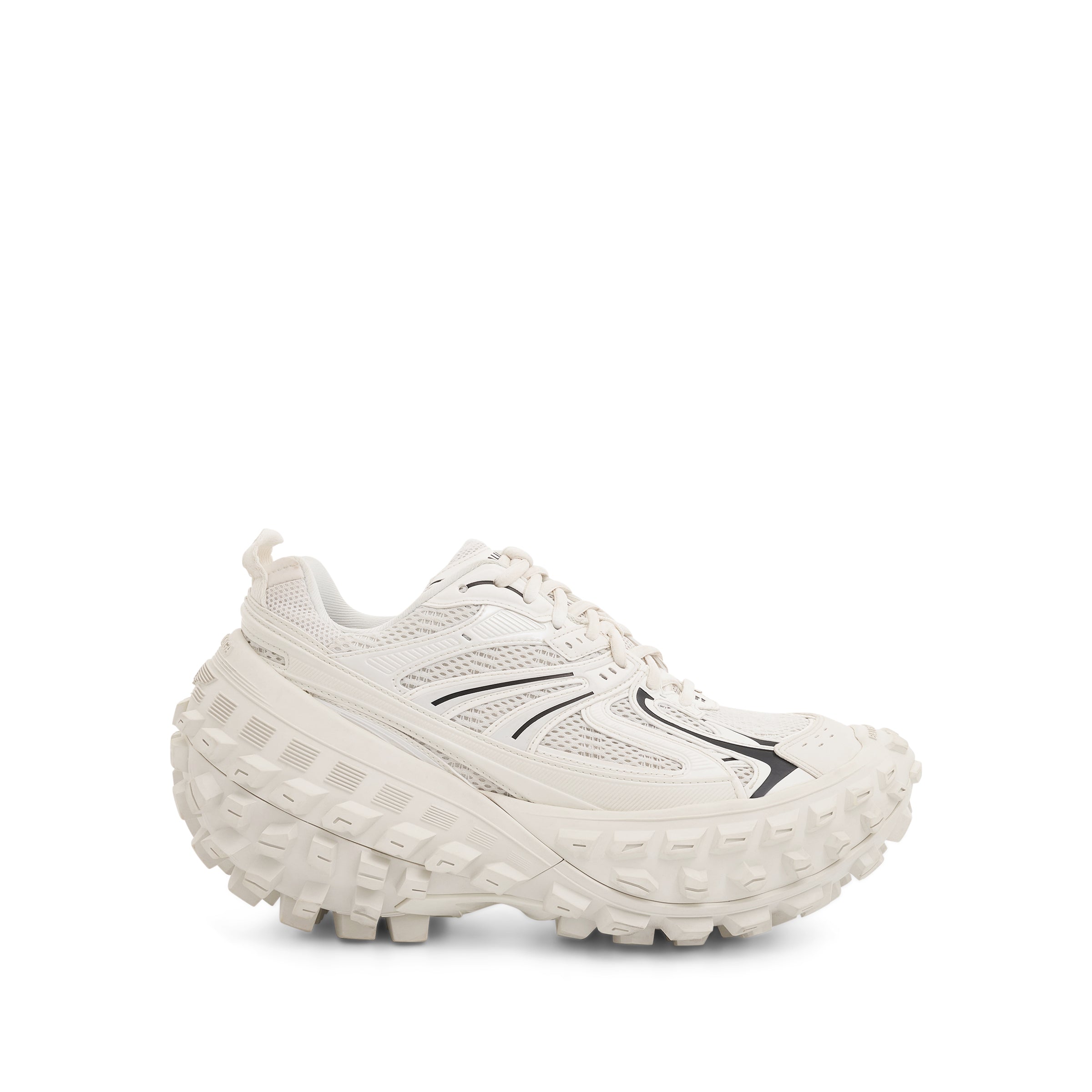 Bouncer Sneaker in Eggshell