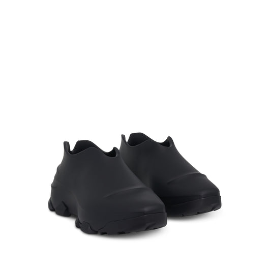 Monumental Mallow Low Sneaker in Black