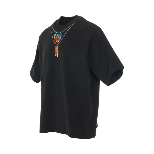 Feathers Necklace Oversized T-Shirt in Black/Red