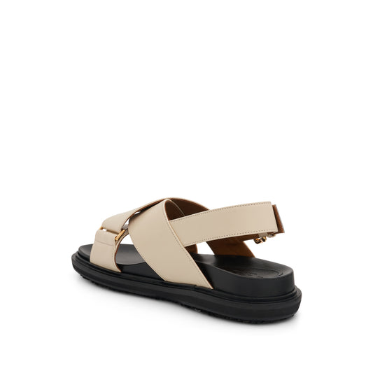 Fussbett Crisscross Sandal in Silk White