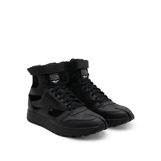 Maison Margiela x Reebok Tabi Gladiator High Sneaker in Black