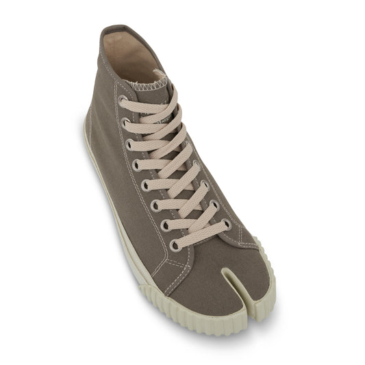 Tabi High Toe Sneaker in Grey