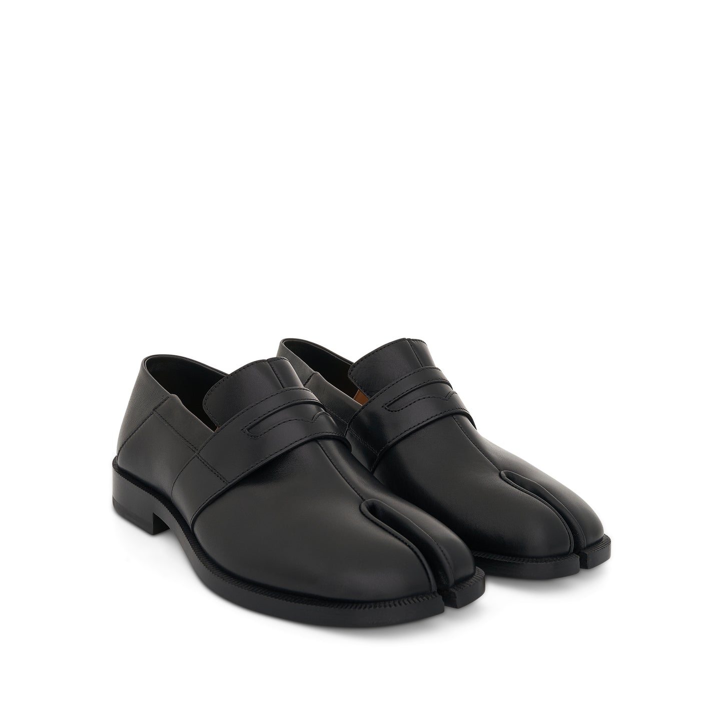Tabi Loafers in Black
