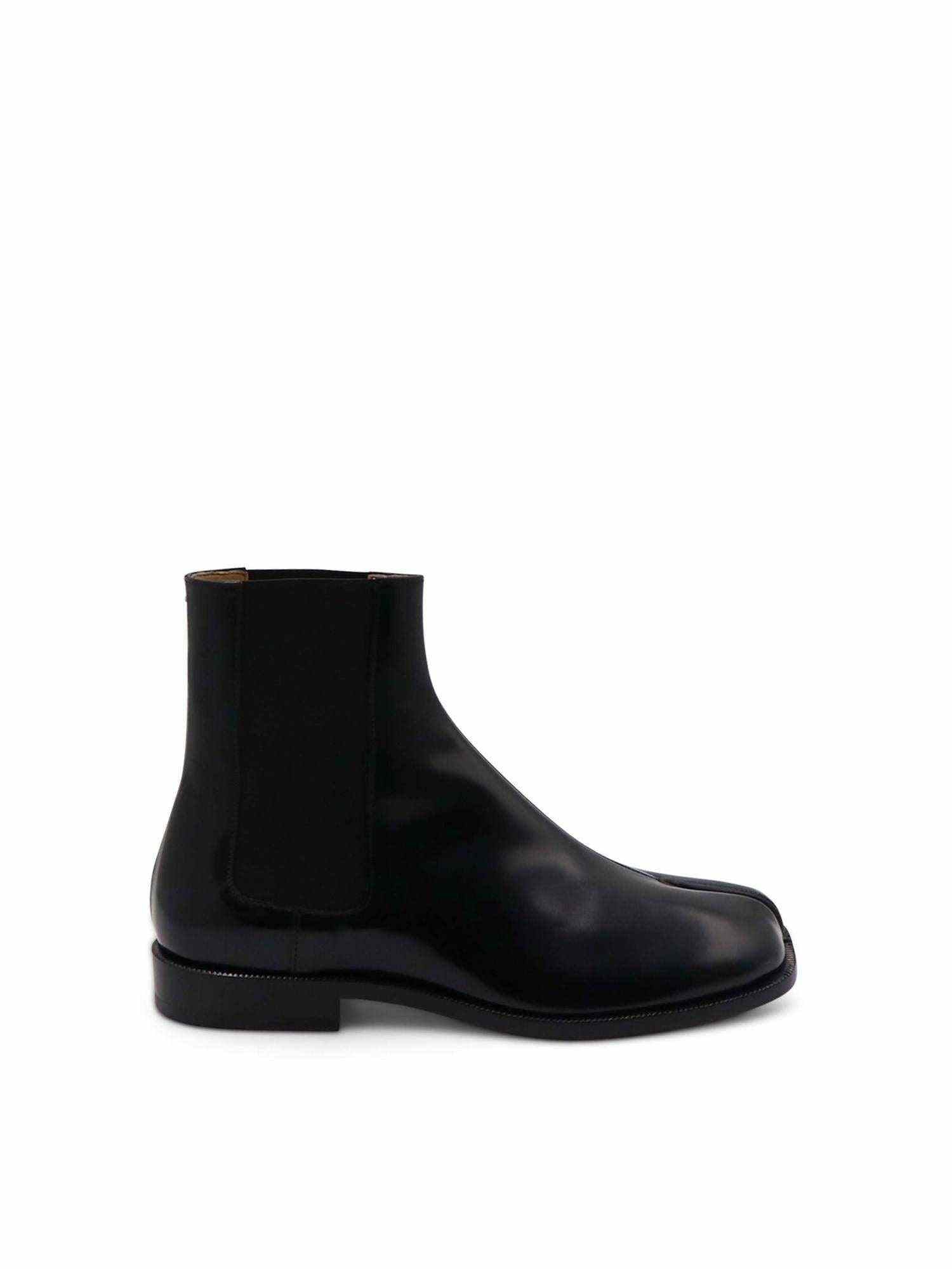 Tabi Toe Ankle Boots in Black Side View | MAISON MARGIELA