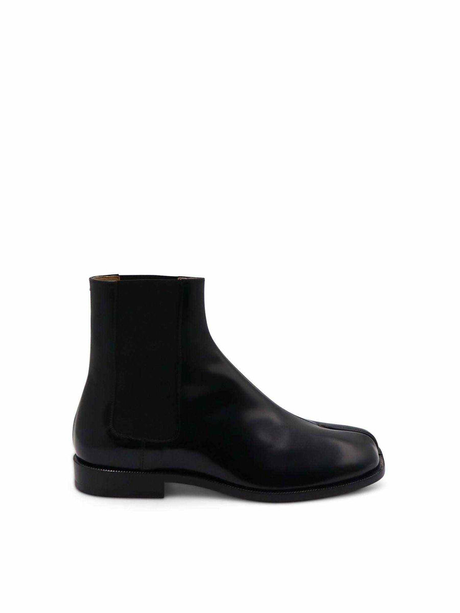 Tabi Toe Ankle Boots in Black Side View | MAISON MARGIELA
