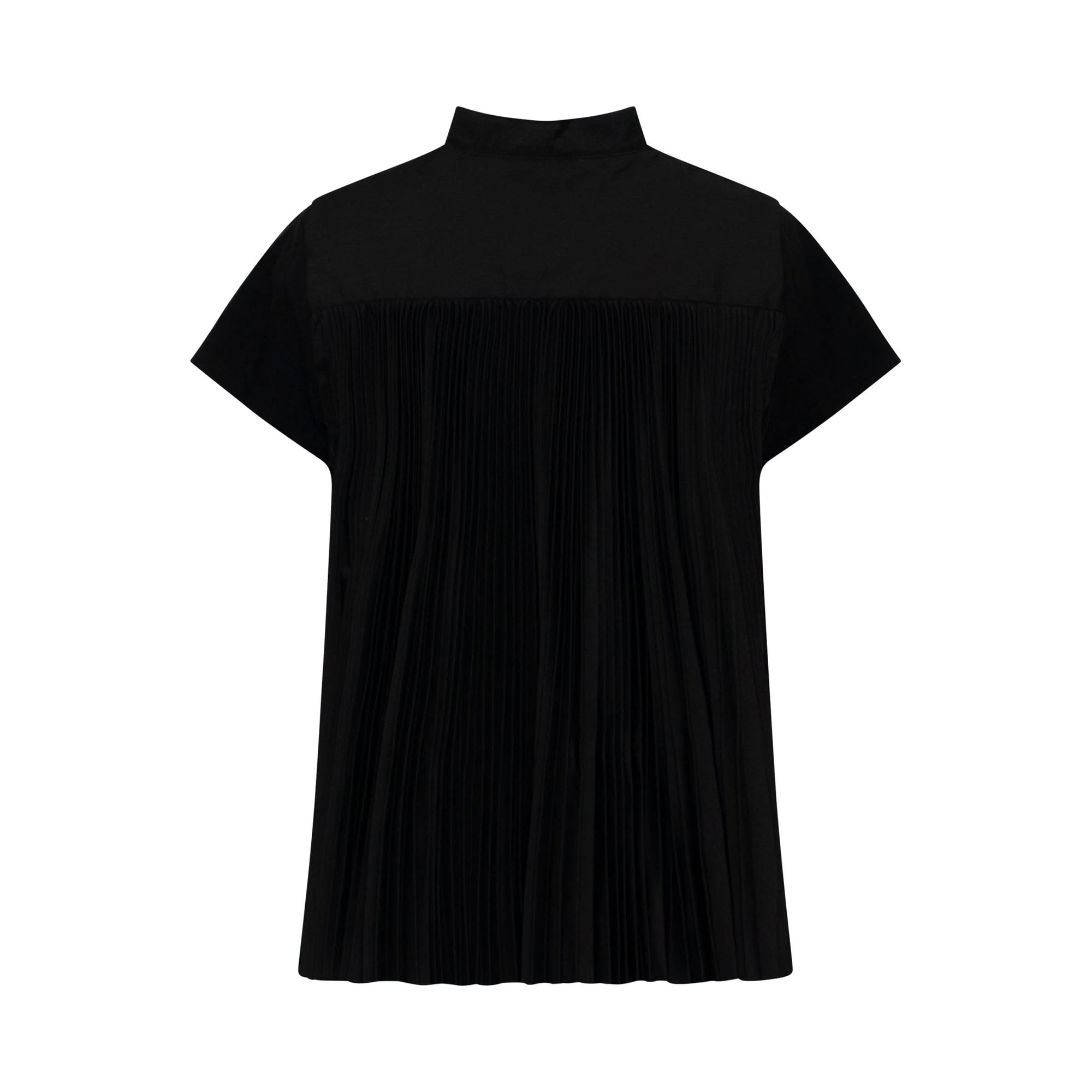 Classic Pleated Back T-Shirt in Black