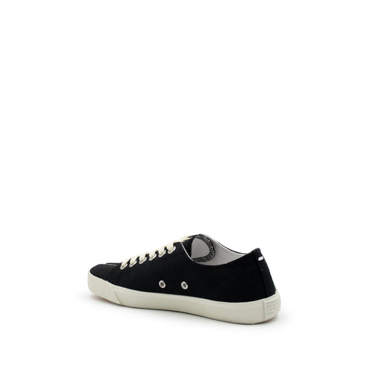 Tabi Toe Low Sneakers in Black